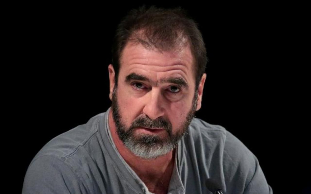 Lettres à Nour : Eric Cantona sur scène face à la radicalisation islamiste